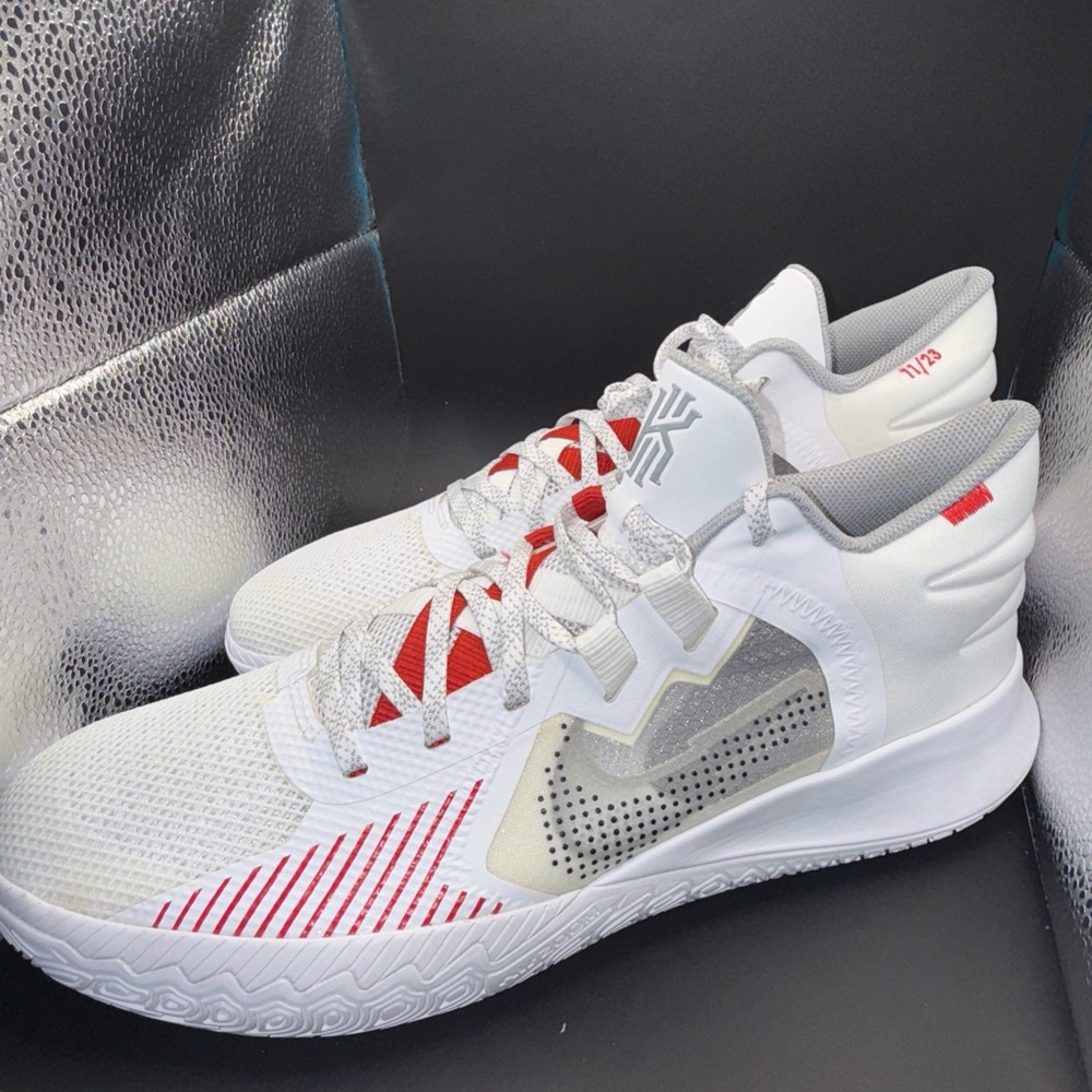 Nike White and Red Sneakers - Picture 2 of 13